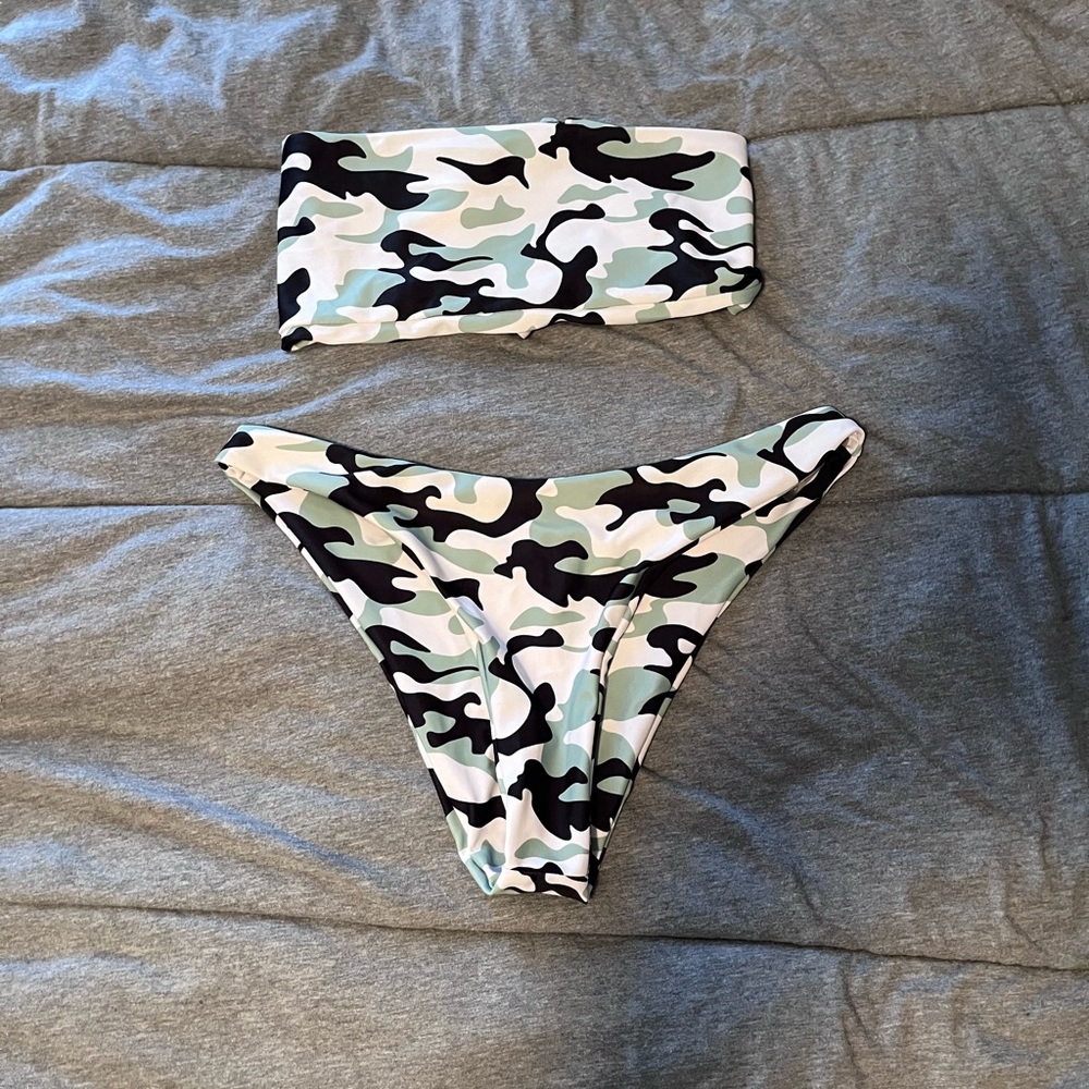 Camo print bikini set